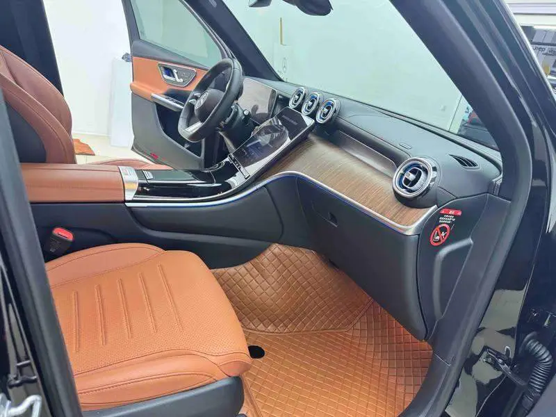 Mercedes-Benz GLC 2023 GLC 300 L 4MATIC Dynamic 5-seater — 14
