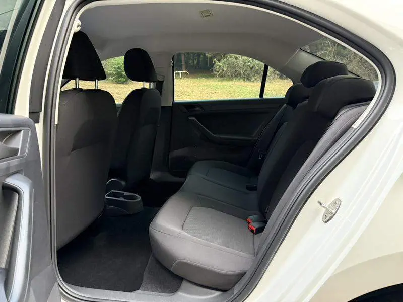 Jetta 2017 1.5L Automatic Fashion Model — 17