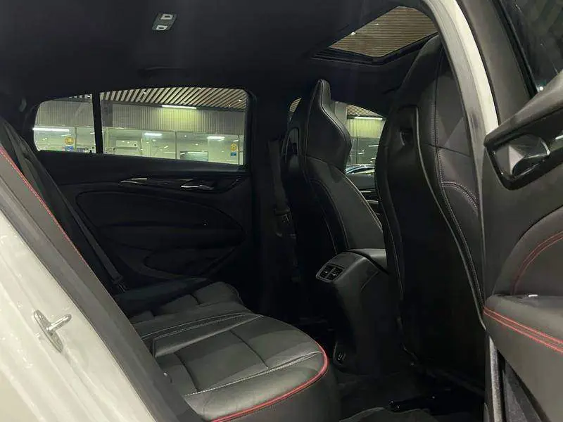 Regal 2017 GS 28T Luxury — 15