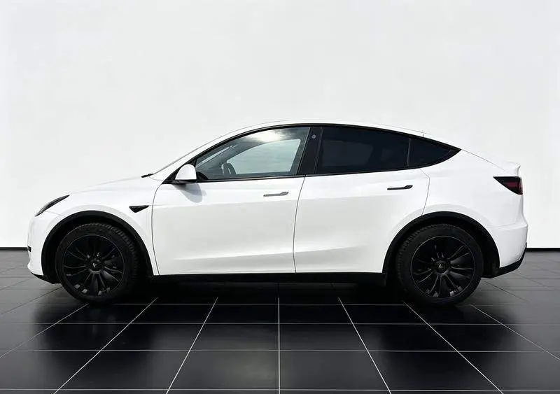 Model Y 2022 facelifted rear-wheel drive version — 4
