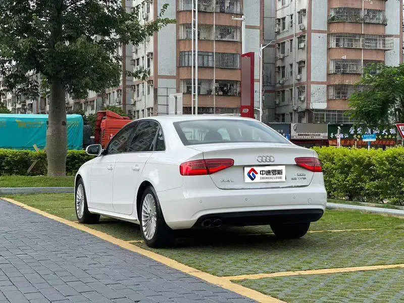 Audi A4L 2015 35 TFSI Automatic Comfort — 5