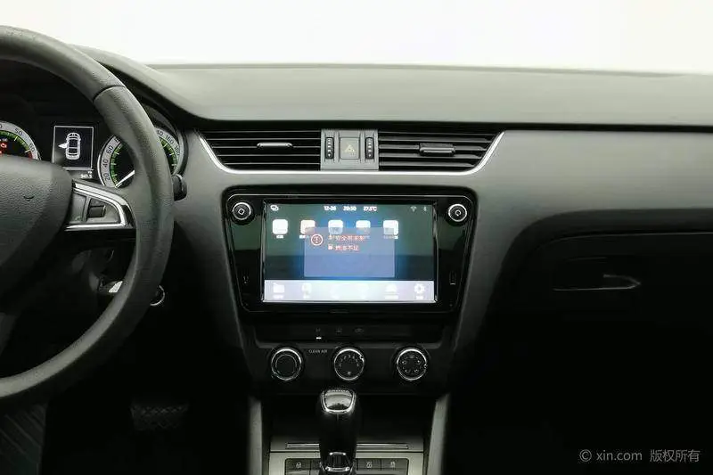Octavia 2019 1.5L Automatic Luxury Edition — 8