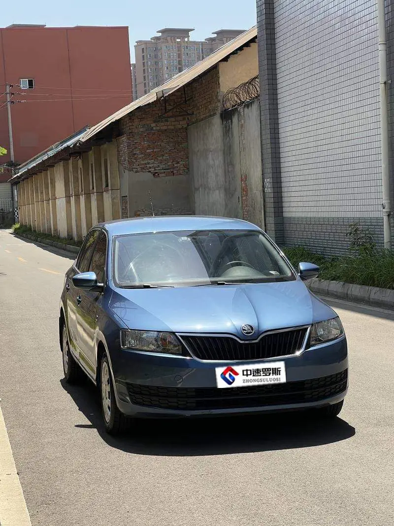 Xindong 2014 1.6L Automatic Enjoy Edition — 3