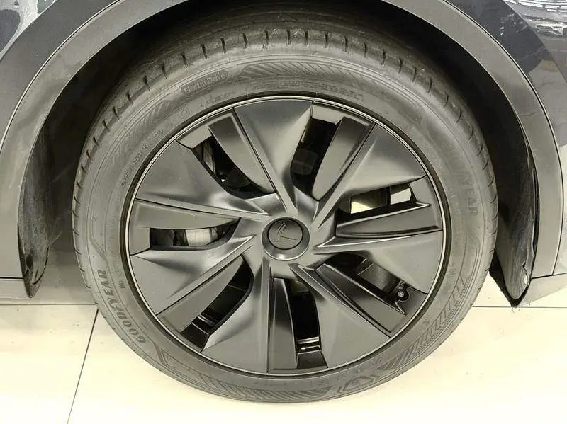 Model Y 2024 rear-wheel drive version — 11