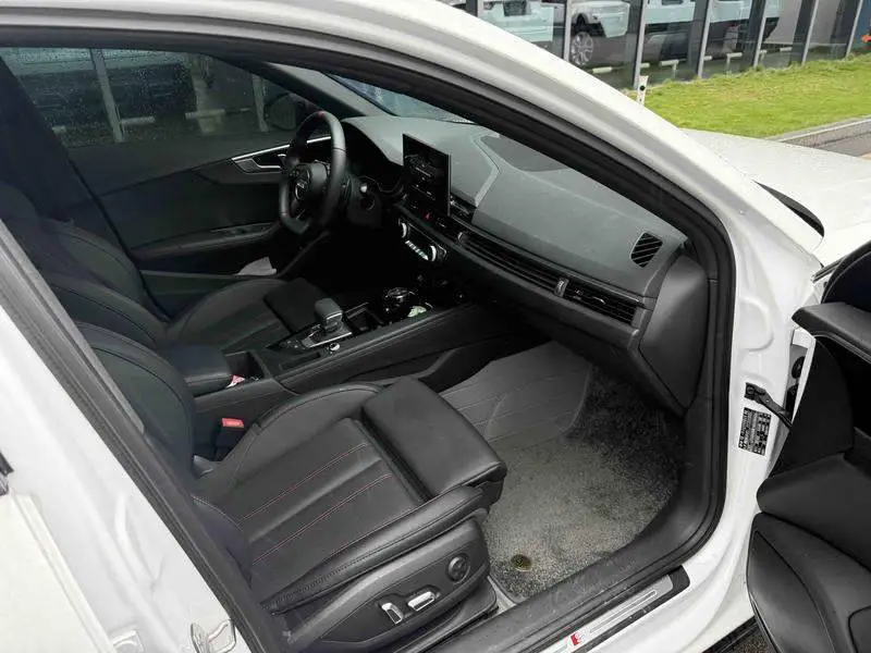 Audi A4L 2025 2 million units of Enjoyable Edition 40 TFSI Luxury Dynamic Edition — 5