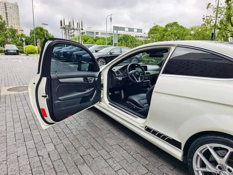 Mercedes-Benz C-Class AMG 2012 AMG C 63 Coupe Dynamic Edition — 13
