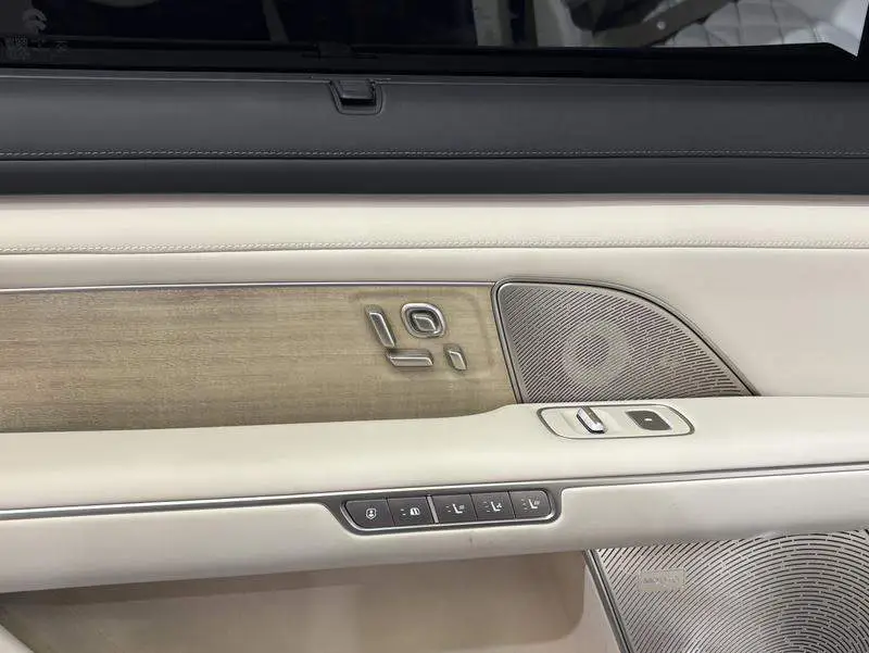 NIO ES8 2026 Six-Seat Executive Signature Edition — 9