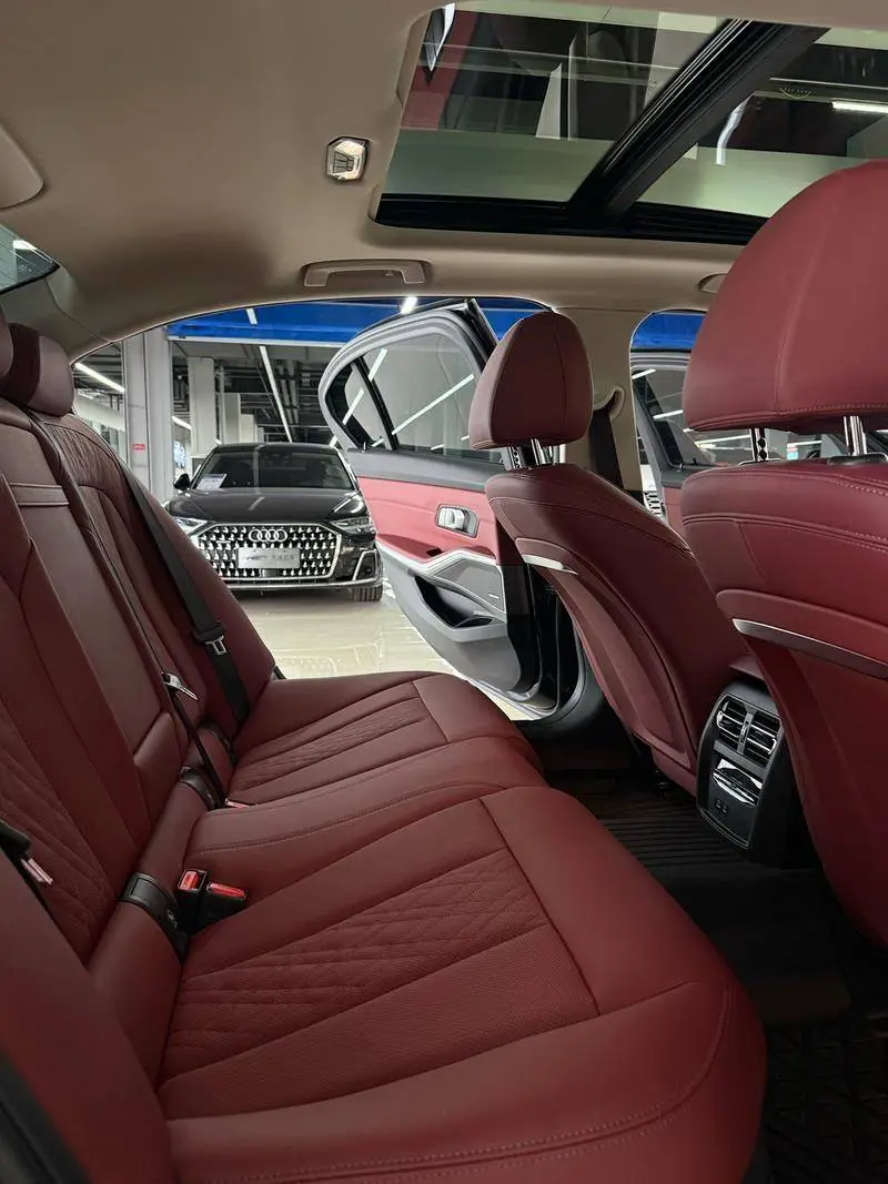 BMW i3 2022 eDrive 35 L — 7