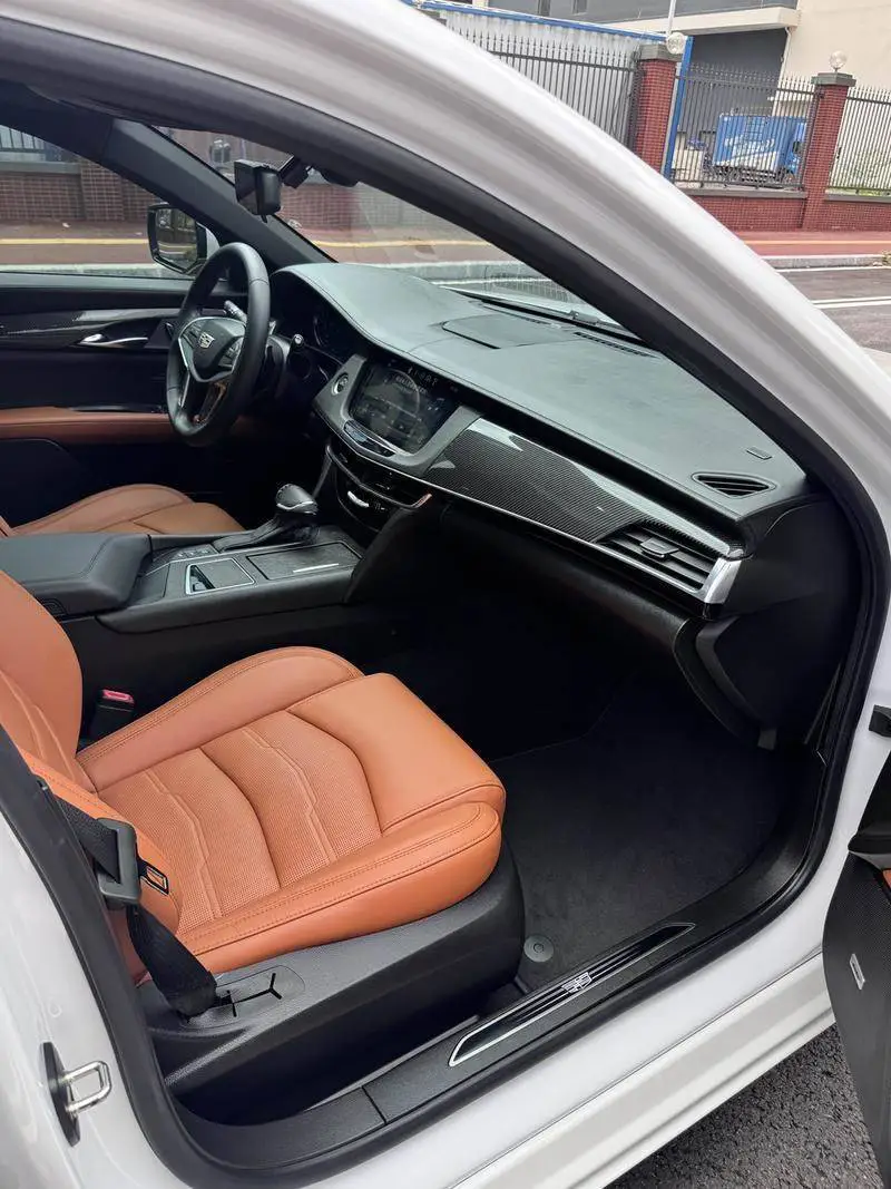 Cadillac CT6 2017 28T Leading Model — 13