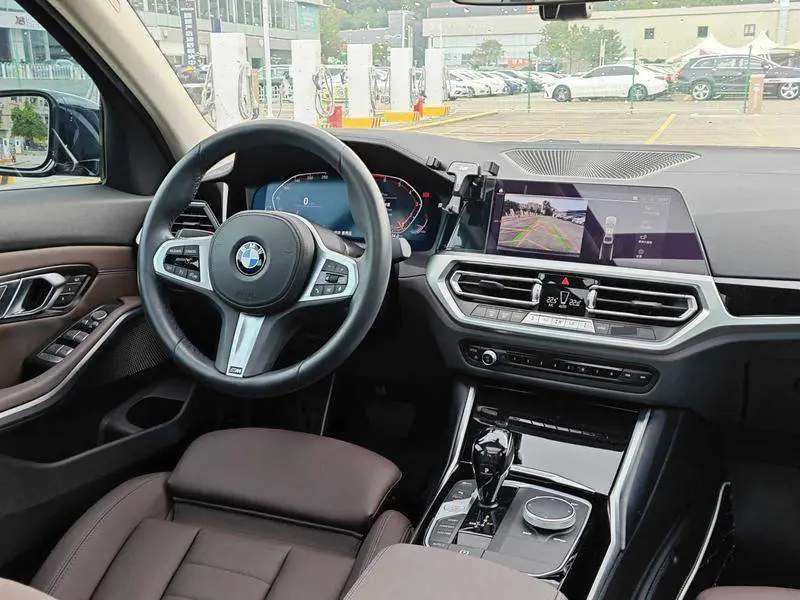 BMW 3 Series 2021 320Li M Sport Package — 14