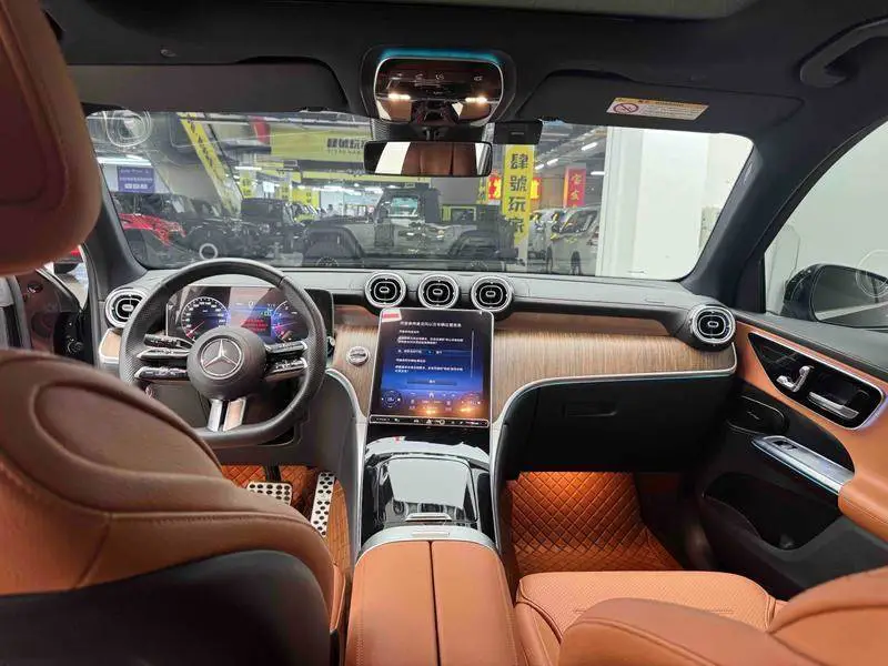 Mercedes-Benz GLC 2023 GLC 300 L 4MATIC Dynamic 5-seater — 16