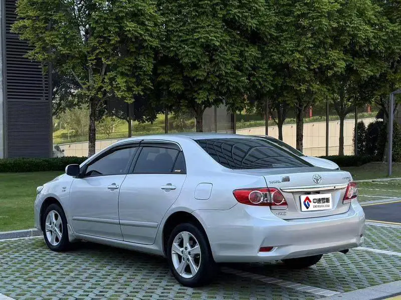 Corolla 2011 1.8L CVT GL-i — 4