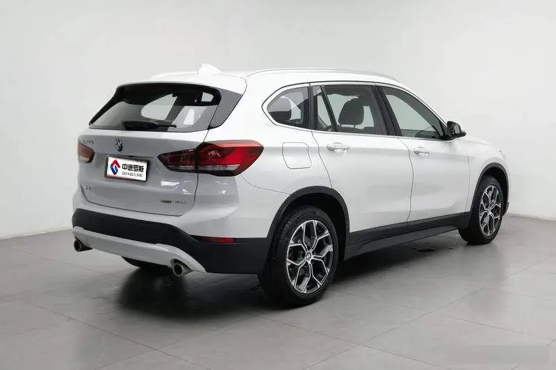 BMW X1 2021 sDrive25Li Leading Edition — 4
