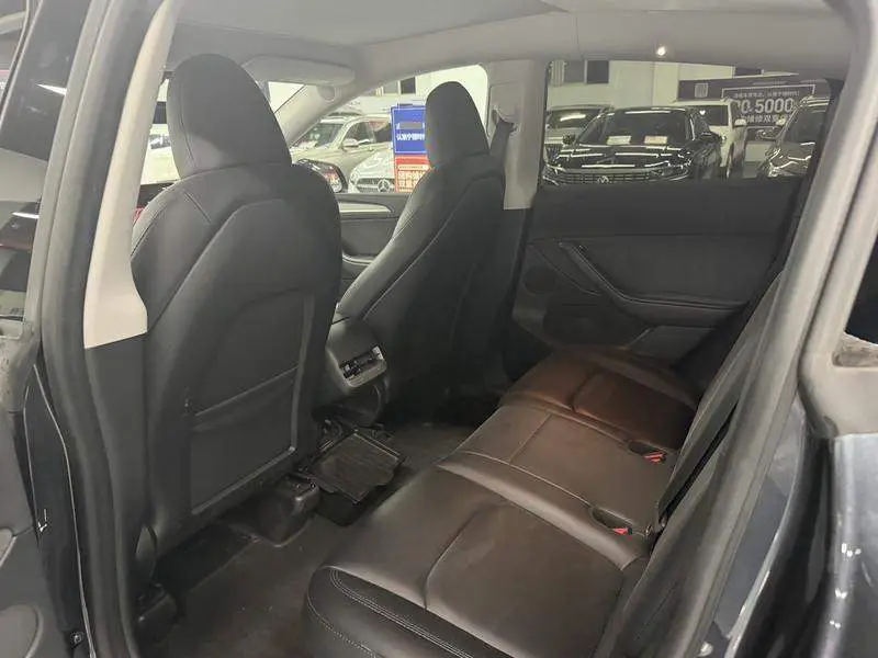 Model Y 2024 rear-wheel drive version — 10