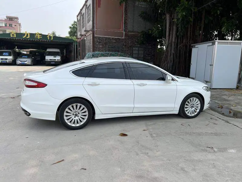 Mondeo 2013 2.0L GTDi200 Luxury Model — 7