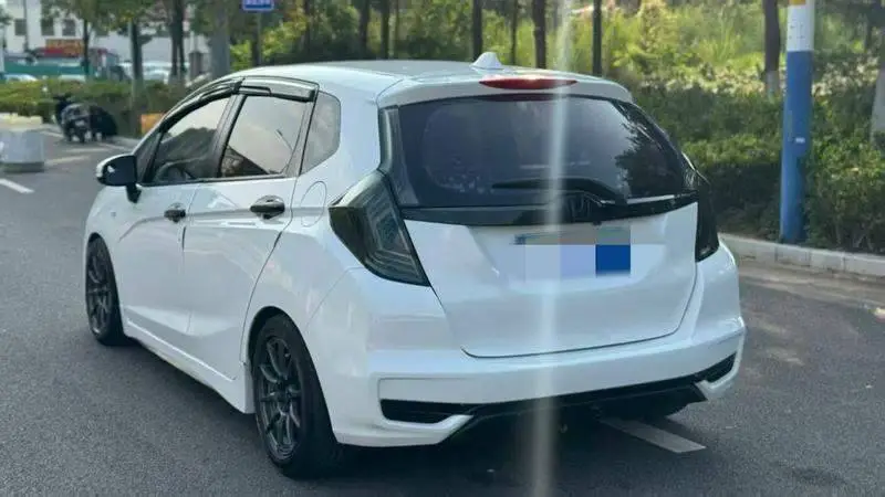 Fit 2018 1.5L Manual Comfort Edition — 3