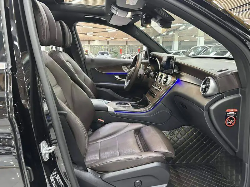 Mercedes-Benz GLC 2021 GLC 300 L 4MATIC Dynamic — 16