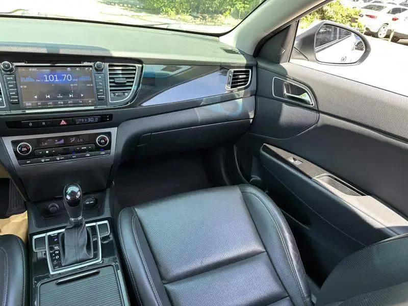 Name map 2014 1.8L Automatic Premium DLX — 7