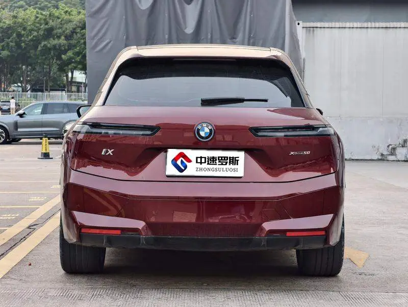 BMW iX 2022 xDrive40 — 4