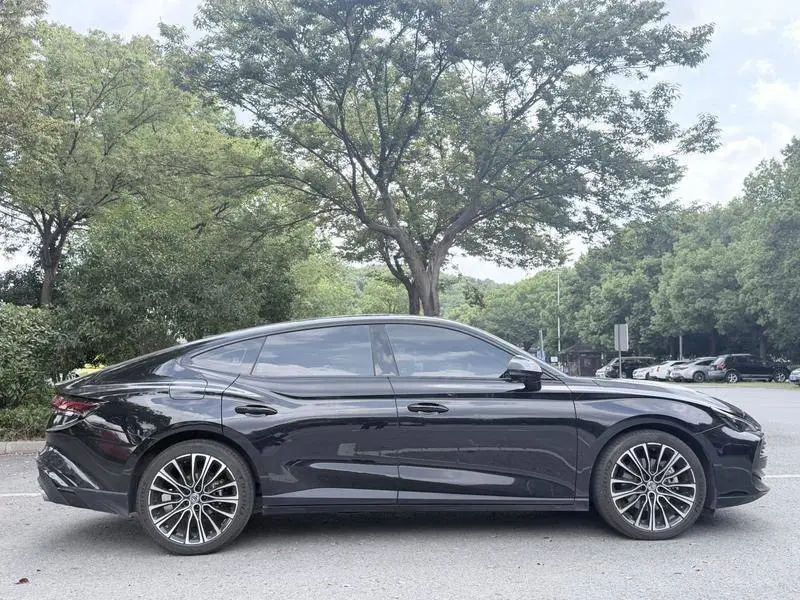 MG7 2023 1.5T DCT Luxury Edition — 7