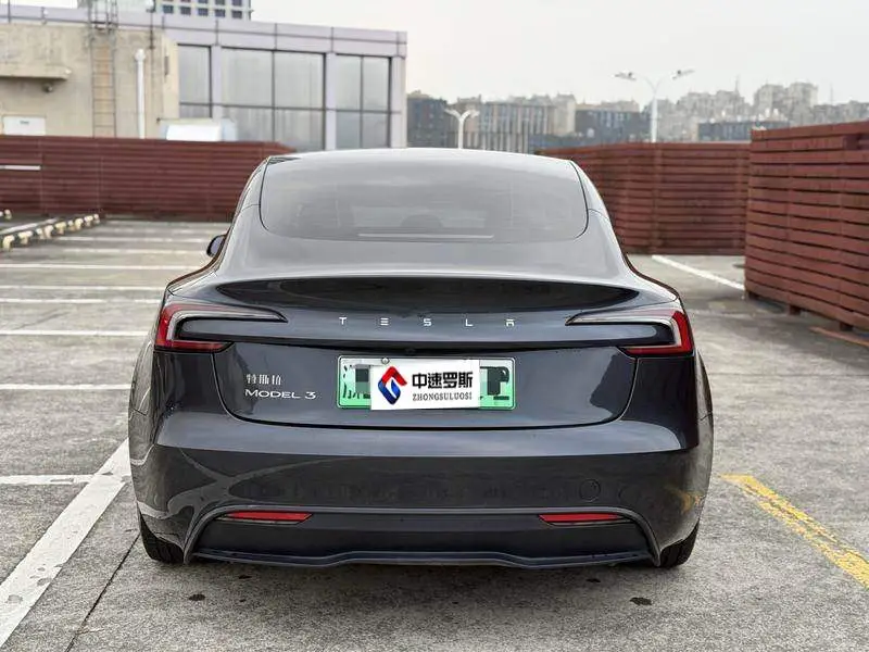 Model 3 2023 rear-wheel drive version — 5