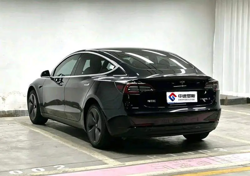 Model 3 2019 Standard Range RWD Upgraded Edition — 4