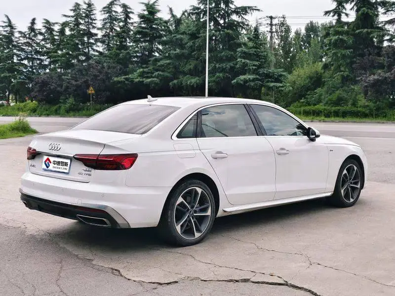 Audi A4L 2024 40 TFSI Stylish and Dynamic — 5