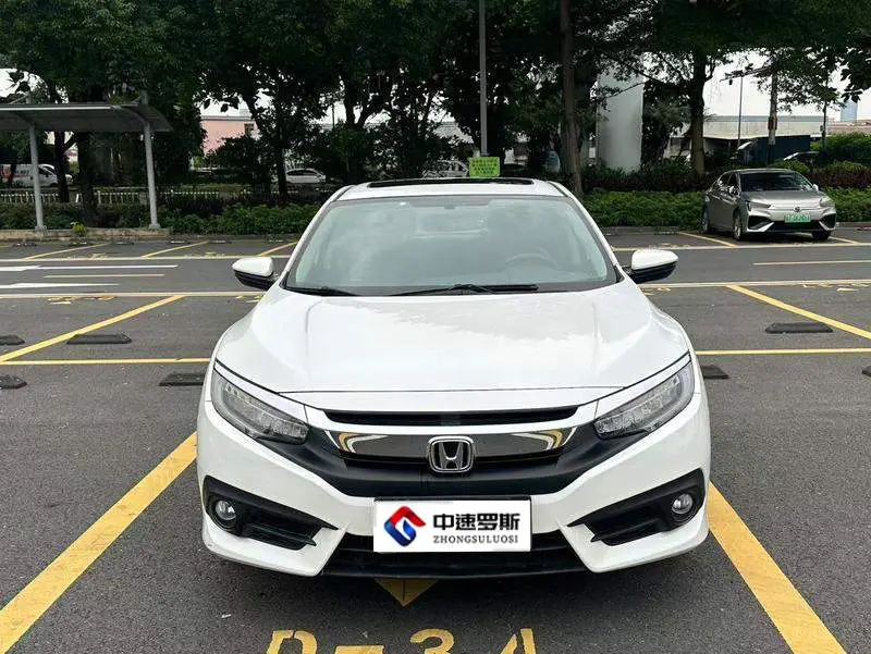 Civic 2016 220TURBO CVT Premium Edition — 2