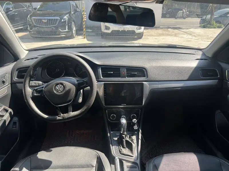 Lavida 2015 1.6L Automatic Comfort Edition — 12