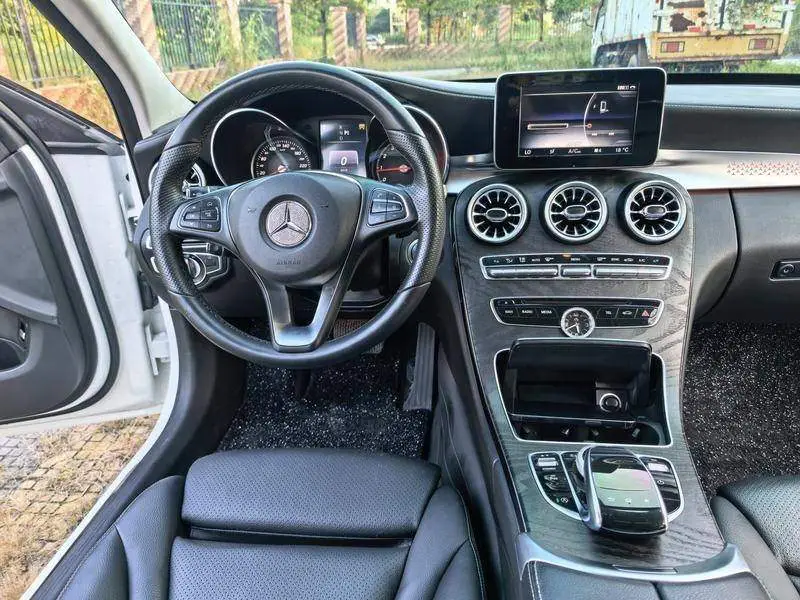 Mercedes-Benz C-Class 2016 C 180 L Sports — 7