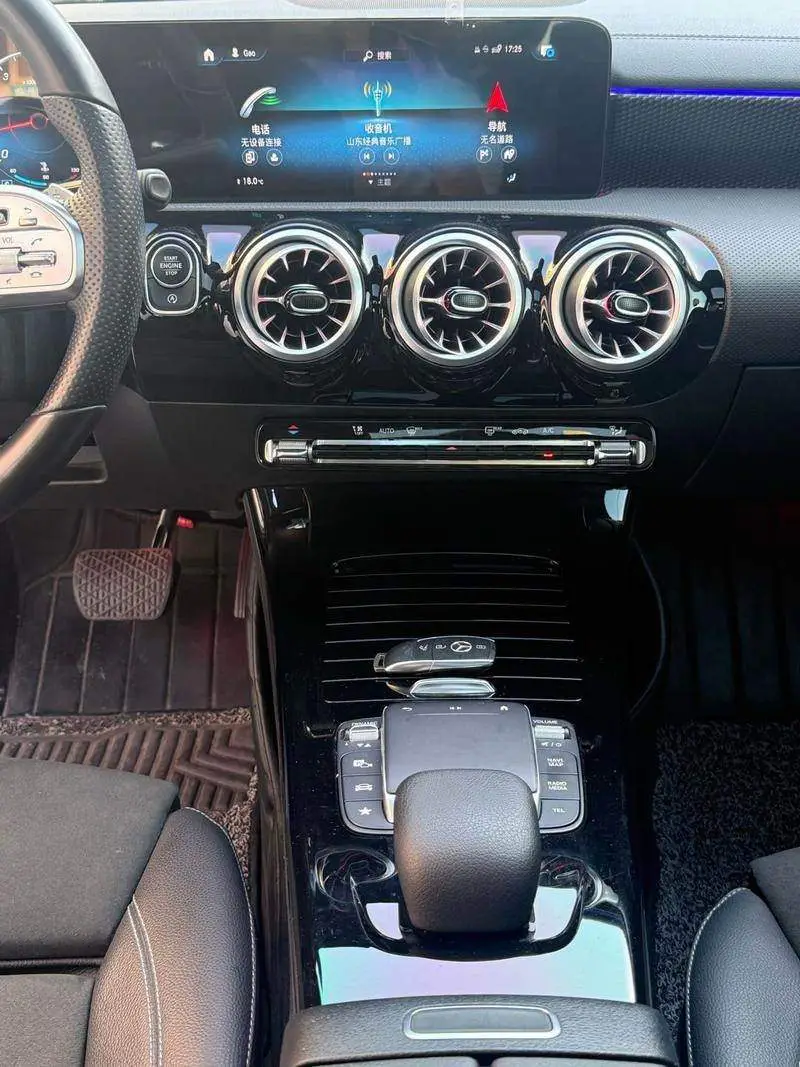 Mercedes-Benz A-Class 2022 A 200 L Sports Sedan Fashion Edition — 13