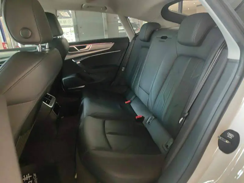 Audi A7 2022 45 TFSI Premium Edition — 12