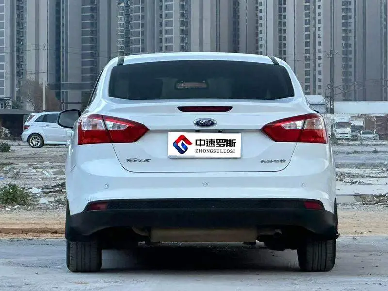 Fox 2012 Sedan 1.6L Automatic Comfort — 4