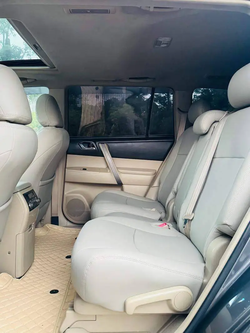 Highlander 2009 2.7L 2WD 7-seat luxury version — 10