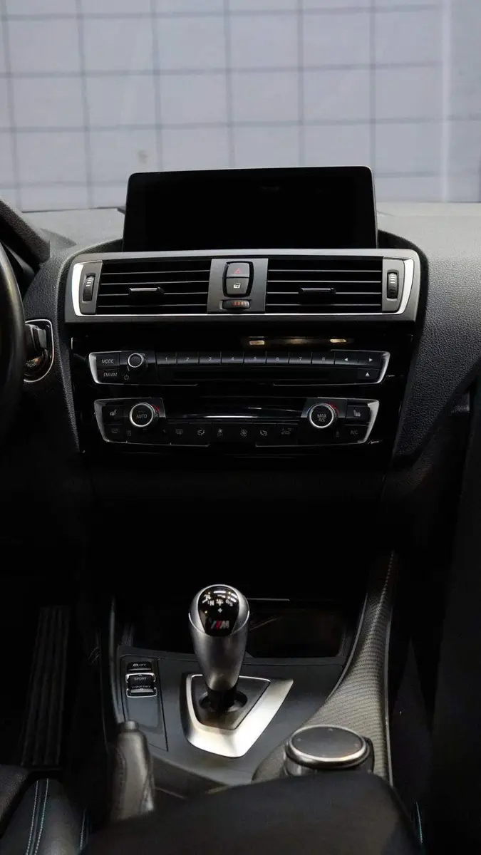 BMW M2 2016 M2 — 9