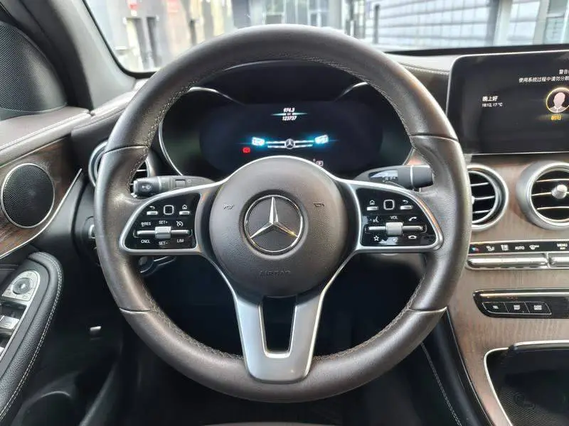 Mercedes-Benz GLC 2020 GLC 300 L 4MATIC Dynamic — 15
