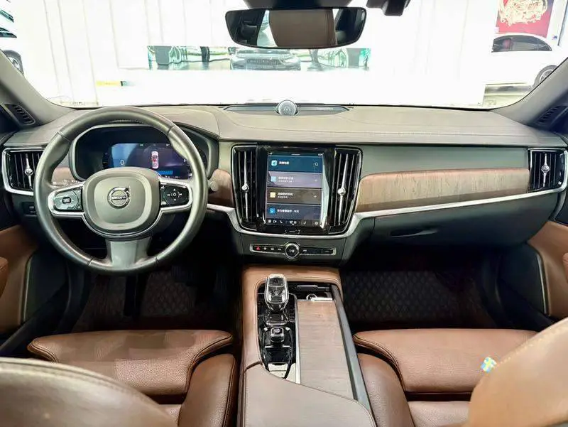 Volvo S90 2022 B5 Zhiyuan Deluxe Edition — 18