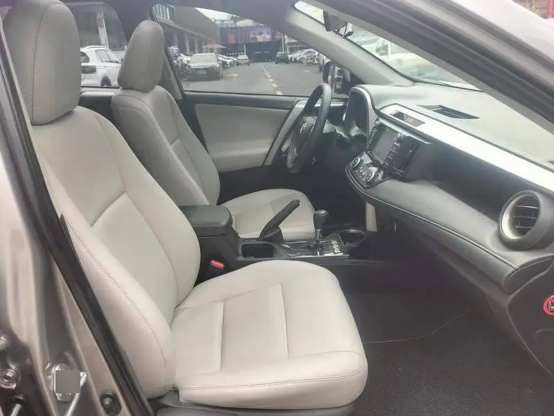 RAV4 Rongfang 2019 2.0L CVT 2WD Fashion Edition National VI — 17