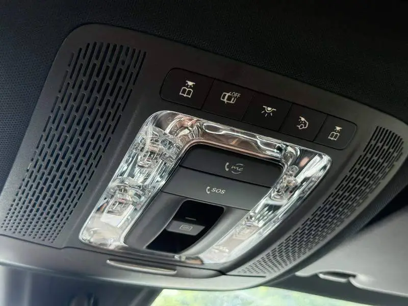 Mercedes-Benz GLB 2020 GLB 200 Dynamic — 17