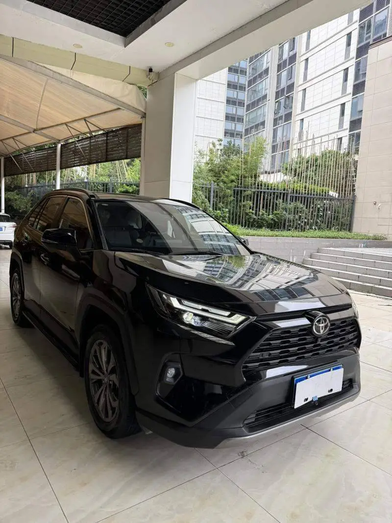 RAV4 Rongfang 2023 2.0L CVT 2WD Fashion Plus Edition — 3