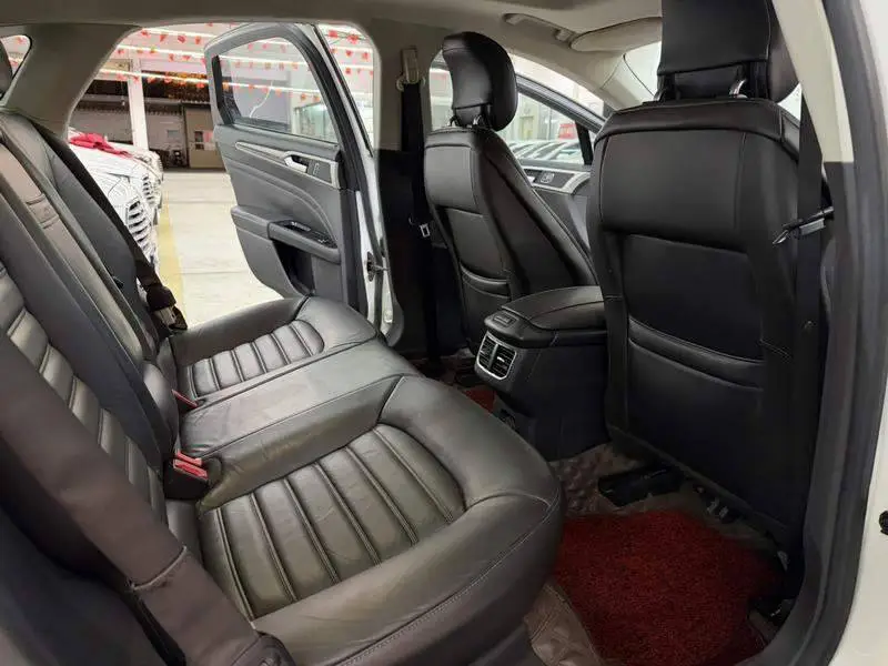 Mondeo 2013 2.0L GTDi240 Supreme Edition — 9
