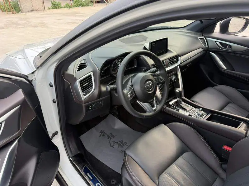 Mazda CX-4 2016 2.0L Automatic 2WD Blue Sky Premium Edition — 11
