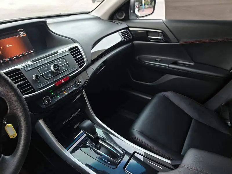 Accord 2016 2.0L Comfort Edition — 7