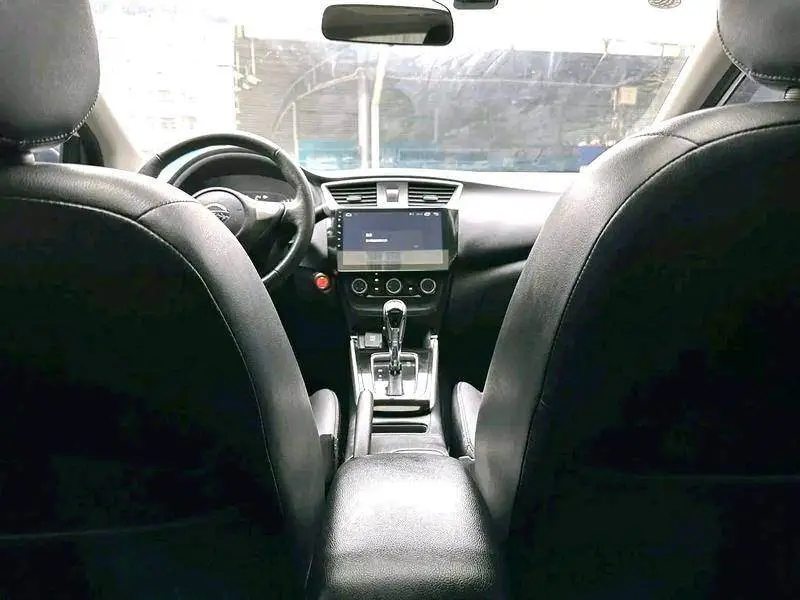 Sylphy 2018 1.6XV CVT Premium Edition — 13