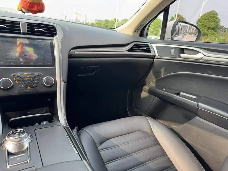 Mondeo 2017 EcoBoost 200 Luxury — 15