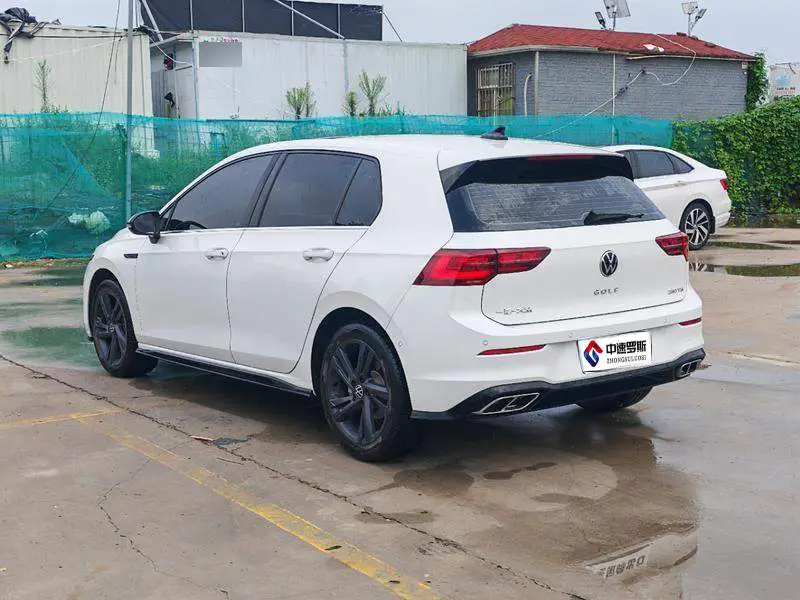 Golf 2023 280TSI DSG R-Line Lite — 4