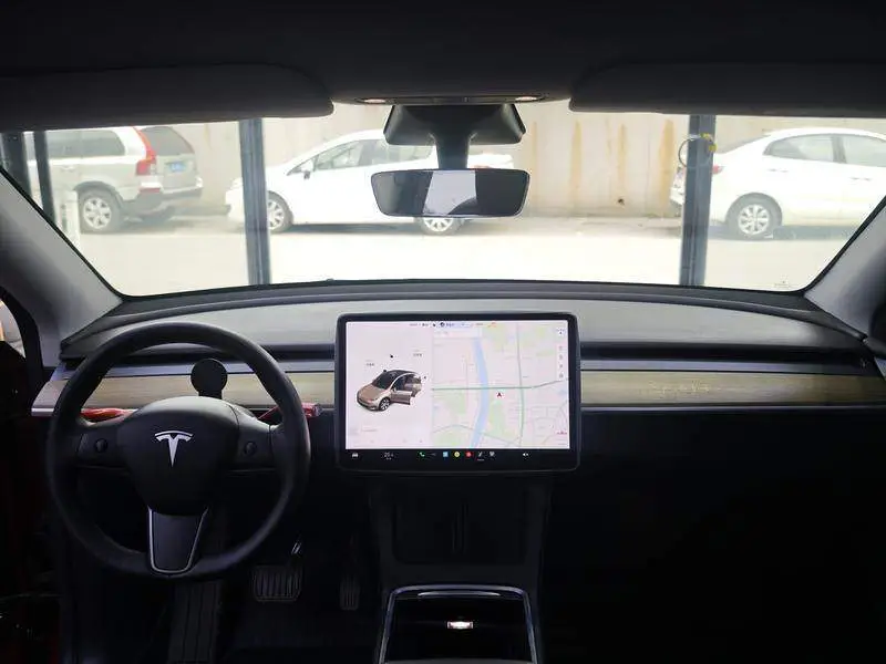 Model Y 2021 Long Range All-Wheel Drive — 6