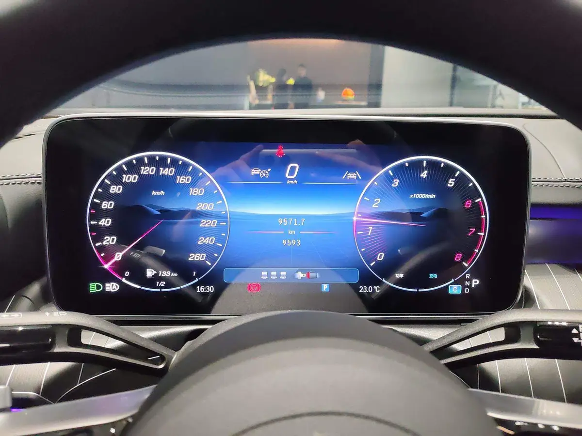 Mercedes-Benz C-Class 2025 C 260 L Sport — 6