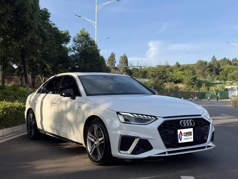 Audi A4L 2020 40 TFSI Luxury Dynamic Edition — 3