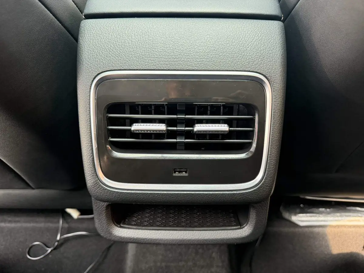 Ou Mengda 2022 1.5T CVT Extension Edition — 16